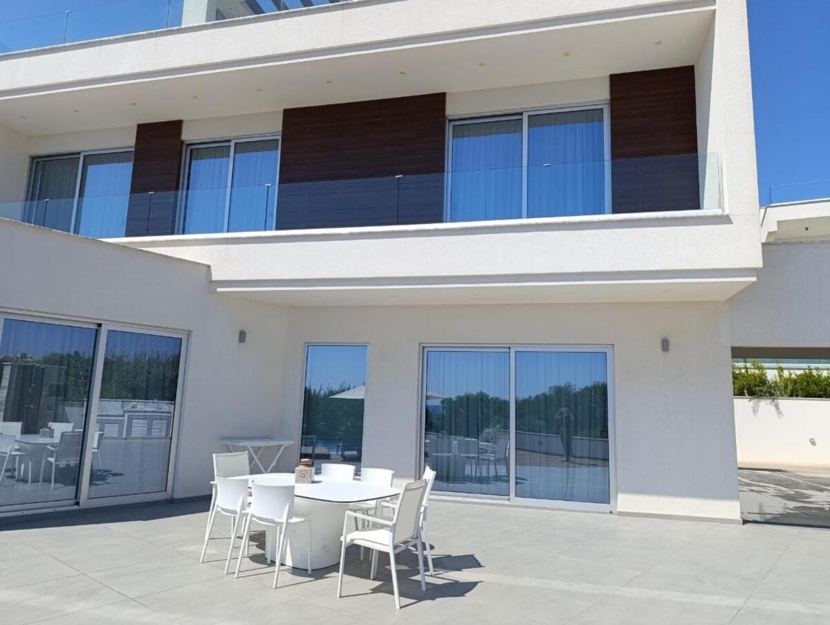 Beachfront Luxury Villa Idania Айя-Напа Екстер'єр фото