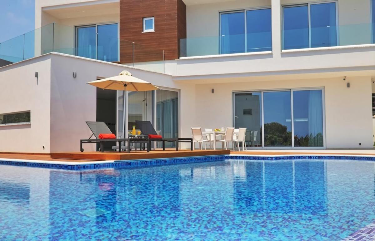 Beachfront Luxury Villa Idania Айя-Напа Екстер'єр фото