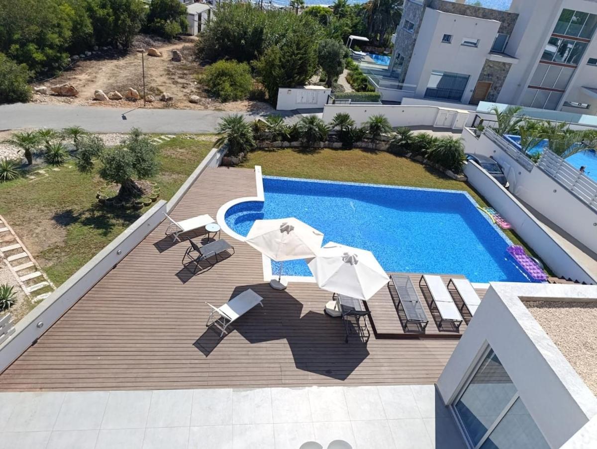 Beachfront Luxury Villa Idania Айя-Напа Екстер'єр фото
